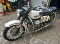 MOTO GUZZI V750 Special