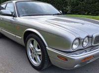 Jaguar XJR V8